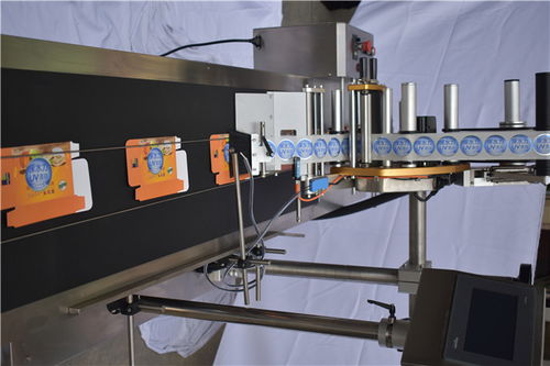 大度機(jī)械 圖 平面自動(dòng)貼標(biāo)機(jī)多少錢(qián) 無(wú)錫平面自動(dòng)貼標(biāo)機(jī)高清圖片 高清大圖